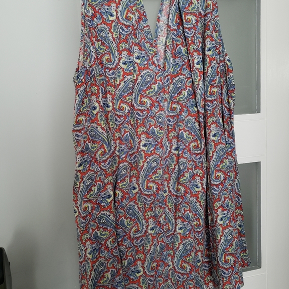 Sleeveless tunic top - Picture 3 of 4